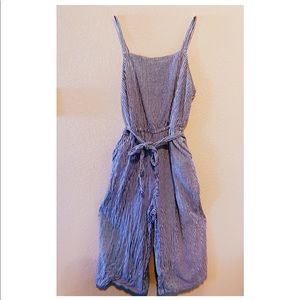 Pinstripe jumpsuit. 🌼